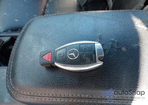 2015 Mercedes-Benz Cla 250 z USA, uszkodzony, nr VIN WDDSJ4EB8FN176609